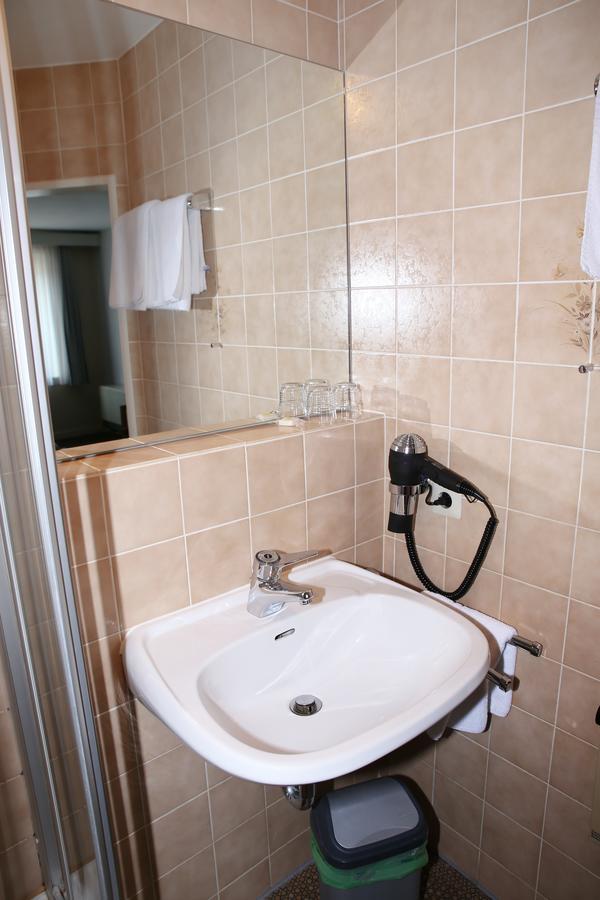 קונסטנץ Landhotel Traube מראה חיצוני תמונה